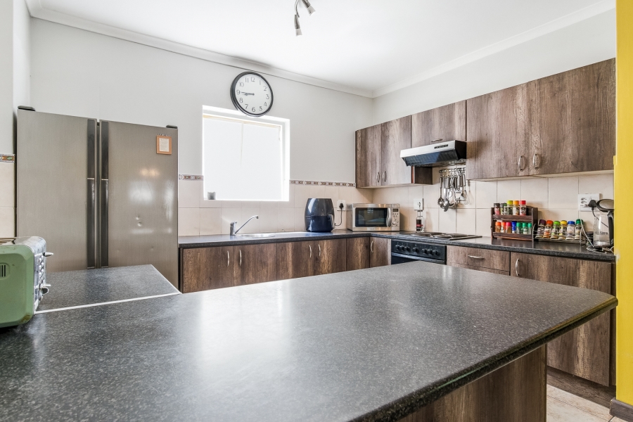 2 Bedroom Property for Sale in Zevenzicht Western Cape